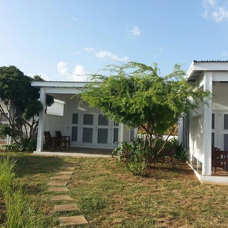 77 West Boutique Hotel Treasure Beach Exterior photo